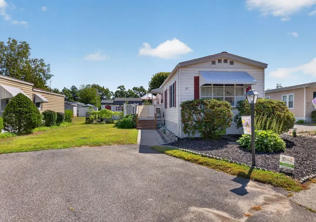 Photo 4 of Sale Pending at 21 Dinny Ln, Plainville, MA 02762 | MLS# 73575971 | Listing updated on 2026-09-26