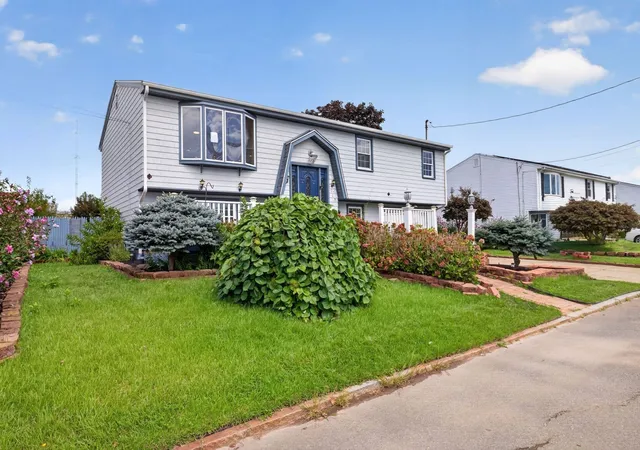 Photo 2 of Single family home for sale at 202 Oman St, Fall River, MA 02721 | MLS# 73570605 | Listing updated on 2026-10-07
