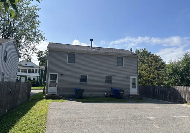 Photo 4 of House for sale at 15-17 Slater Ave, Springfield, MA 01119 | MLS# 73571917 | Listing updated on 2026-09-15