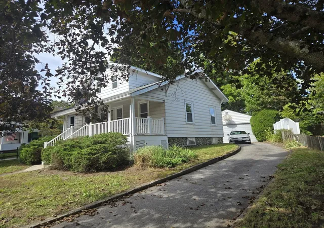 Photo 2 of Single family home for sale at 9 Shore St, Taunton, MA 02780 | MLS# 73588085 | Listing updated on 2026-10-28