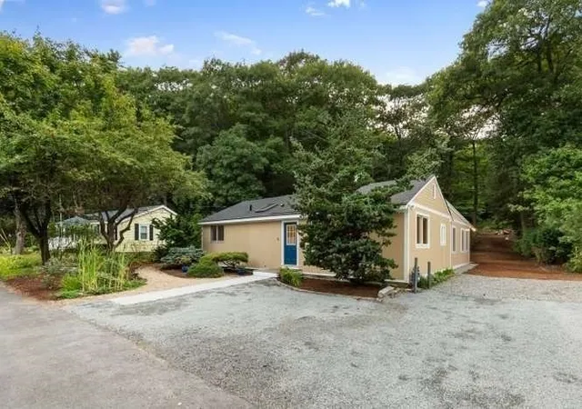 Photo 2 of Single family home for sale at 96 Old Essex Rd, Manchester, MA 01944 | MLS# 73571571 | Listing updated on 2026-09-20