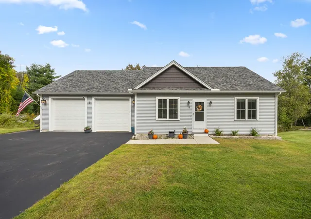 Photo 1 of Sale Pending at 4 Mccarthy Rd, North Brookfield, MA 01535 | MLS# 73580297 | Listing updated on 2026-10-27