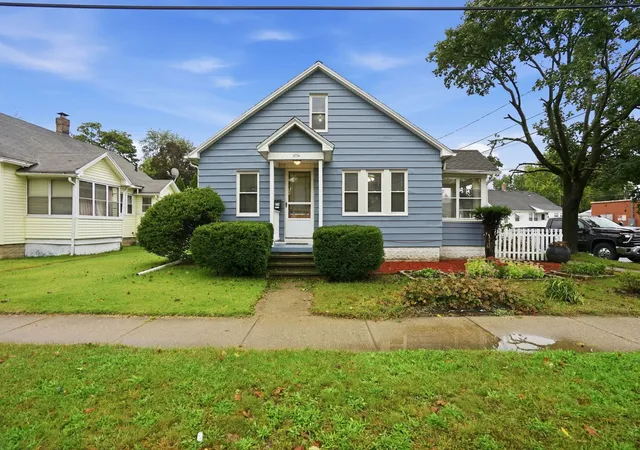 Photo 1 of Sale Pending at 1774 Carew St, Springfield, MA 01104 | MLS# 73583023 | Listing updated on 2026-10-28