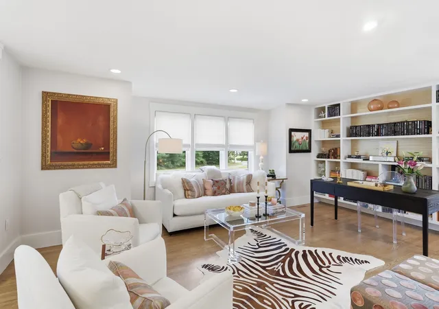Photo 3 of Single family home for sale at 9 Stacey Cir, Concord, MA 01742 | MLS# 73575583 | Listing updated on 2026-09-15