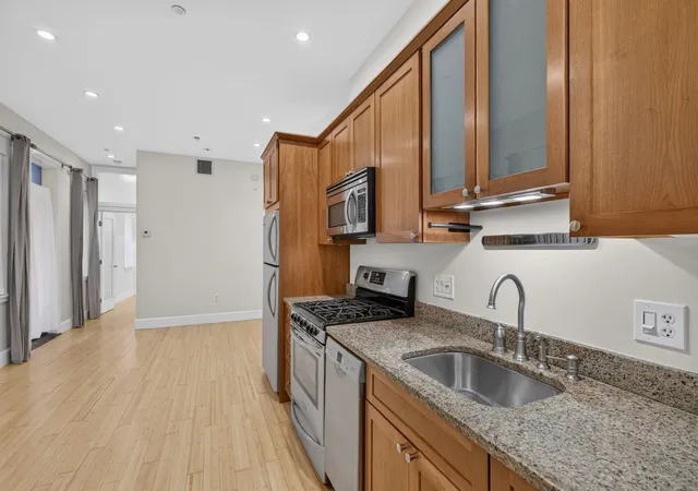 Listing Photo 4 - Condo for sale in building located at 8 Gdn Ct, Boston, MA 02113 - Unit #2