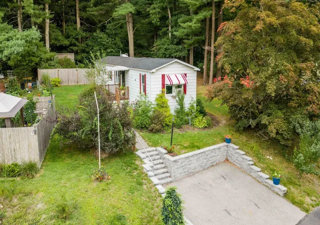 Photo 4 of Manufactured home for sale at 36 Haskell Cir, Lakeville, MA 02347 | MLS# 73575744 | Listing updated on 2026-09-24
