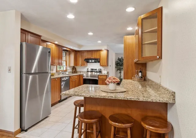 Photo 4 of Single family home for sale at 4 Apple Tree Ln, Wilmington, MA 01887 | MLS# 73570633 | Listing updated on 2026-09-15