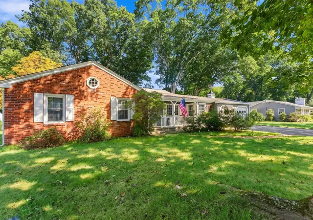 Photo 2 of Single family home for sale at 95 Thomas Leighton Blvd, Cumberland, RI 02864 | MLS# 73573851 | Listing updated on 2026-09-22