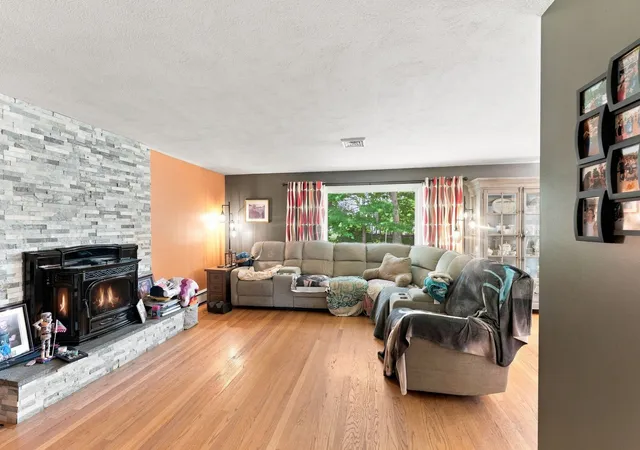 Photo 3 of Single family home for sale at 95 Thomas Leighton Blvd, Cumberland, RI 02864 | MLS# 73573851 | Listing updated on 2026-09-22