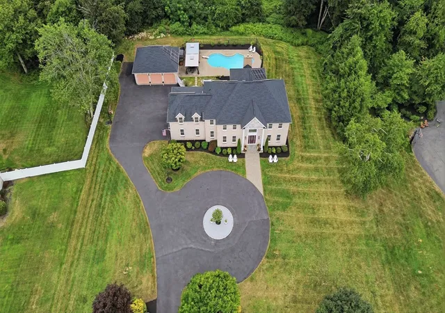 Photo 3 of Single family home for sale at 55 Squire Shaler Ln, Lancaster, MA 01523 | MLS# 73574702 | Listing updated on 2026-09-16