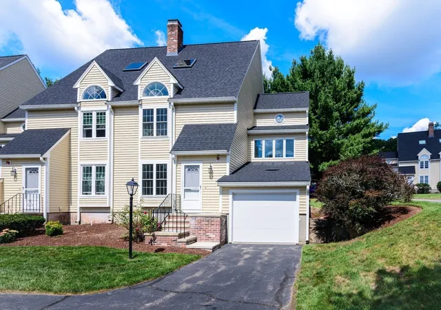 Photo 1 of Sale Pending at 29 Oak Knoll Dr #29, North Attleboro, MA 02760 | MLS# 73574834 | Listing updated on 2026-09-15