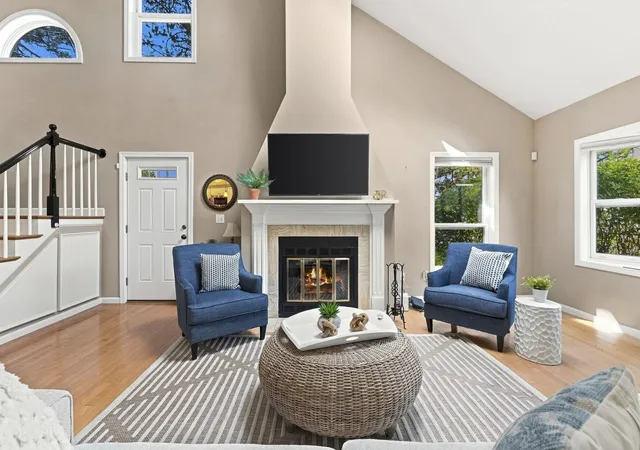 Photo 3 of Condo for sale at 28 Whaler Ln #28, Quincy, MA 02171 | MLS# 73573593 | Listing updated on 2026-09-10