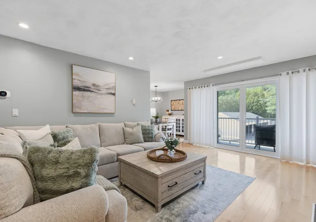 Photo 2 of Sale Pending at 1100 Salem St #32, Lynnfield, MA 01940 | MLS# 73574036 | Listing updated on 2026-09-29