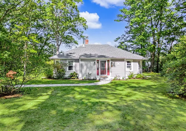 Photo 2 of Sale Pending at 40 Chestnut St, Foxboro, MA 02035 | MLS# 73578103 | Listing updated on 2026-10-07