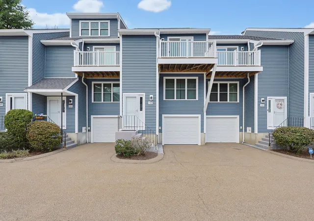 Listing Photo 2 - Condo for sale in building located at 101 S Ave, Attleboro, MA 02703 - Unit #1003
