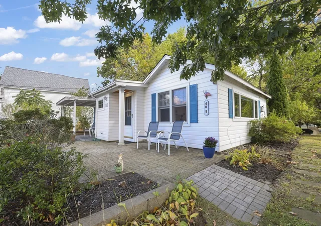 Photo 1 of Single family home for sale at 40b East Blvd, Onset, MA 02558 | MLS# 73589440 | Listing updated on 2026-10-15