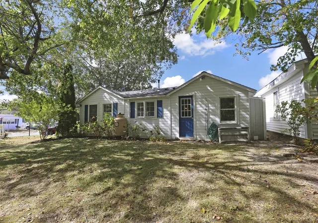 Photo 2 of Single family home for sale at 40b East Blvd, Onset, MA 02558 | MLS# 73589440 | Listing updated on 2026-10-15
