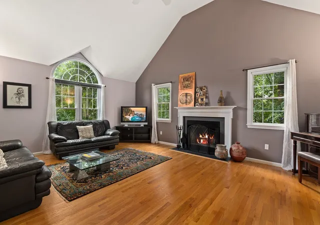 Photo 3 of Single family home for sale at 8 Dennison Ct, Stoughton, MA 02072 | MLS# 73584639 | Listing updated on 2026-10-12