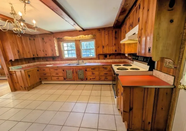 Photo 3 of Sale Pending at 93 Richardson Cor Rd, Charlton, MA 01507 | MLS# 73583185 | Listing updated on 2026-10-14