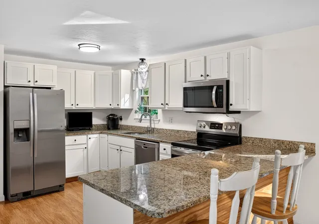 Photo 4 of Single family home for sale at 115 Dove Hl Rd, North Falmouth, MA 02556 | MLS# 73573558 | Listing updated on 2026-09-12