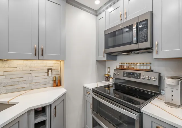 Listing Photo 5 - Condo for sale in building located at 77 Adams St, Quincy, MA 02169 - Unit #1009