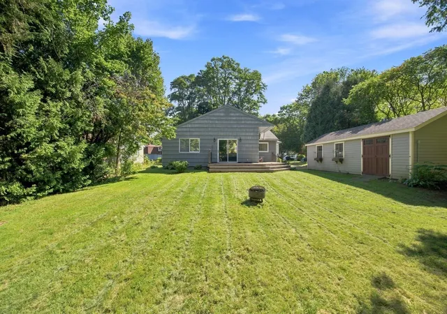 Photo 4 of Sale Pending at 40 Lake St, Florence, MA 01062 | MLS# 73573991 | Listing updated on 2026-09-29