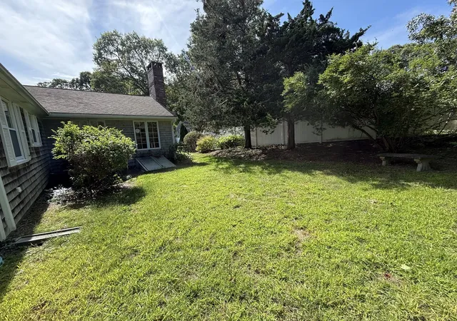 Photo 3 of Single family home for sale at 87 Hinckley Cir, Osterville, MA 02655 | MLS# 73581180 | Listing updated on 2026-10-20