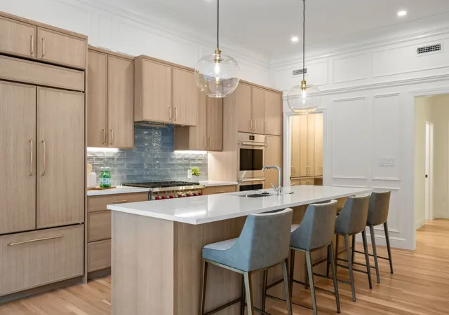 Listing Photo 5 - Condo for sale in building located at 190 A Marlborough St, Boston, MA 02116 - Unit #A