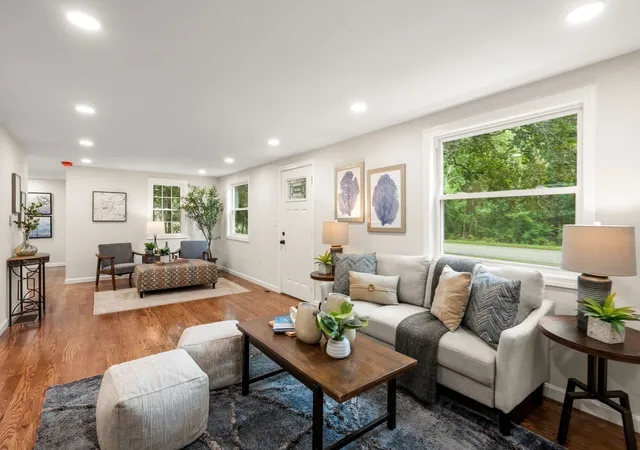 Photo 3 of Single family home for sale at 122 York St, Stoughton, MA 02072 | MLS# 73571796 | Listing updated on 2026-09-07