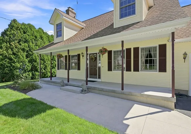 Photo 3 of Sale Pending at 1604 Center St, Ludlow, MA 01056 | MLS# 73572396 | Listing updated on 2026-09-09