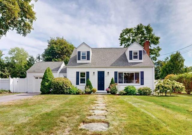 Photo 2 of Single family home for sale at 3 Remsen Ave, Medfield, MA 02052 | MLS# 73579329 | Listing updated on 2026-10-13