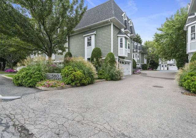 Photo 2 of Condo for sale at 580 Quarry St #9, Quincy, MA 02169 | MLS# 73575282 | Listing updated on 2026-09-14