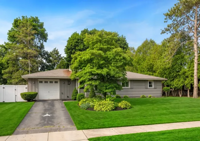 Photo 2 of Sale Pending at 19 Amherst Rd, Beverly, MA 01915 | MLS# 73580785 | Listing updated on 2026-10-07