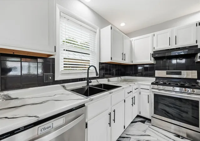 Photo 1 of Single family home for sale at 5 Timber Ln, Holyoke, MA 01040 | MLS# 73570534 | Listing updated on 2026-09-08