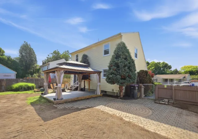 Photo 3 of Single family home for sale at 5 Timber Ln, Holyoke, MA 01040 | MLS# 73570534 | Listing updated on 2026-09-08