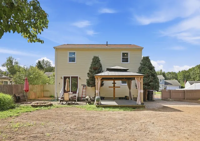 Photo 4 of Single family home for sale at 5 Timber Ln, Holyoke, MA 01040 | MLS# 73570534 | Listing updated on 2026-09-08