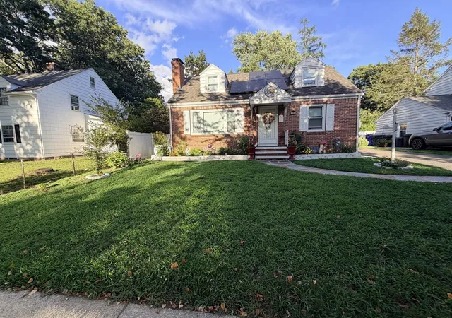 Photo 2 of Single family home for sale at 169 Roosevelt Ave, Springfield, MA 01118 | MLS# 73570898 | Listing updated on 2026-09-06