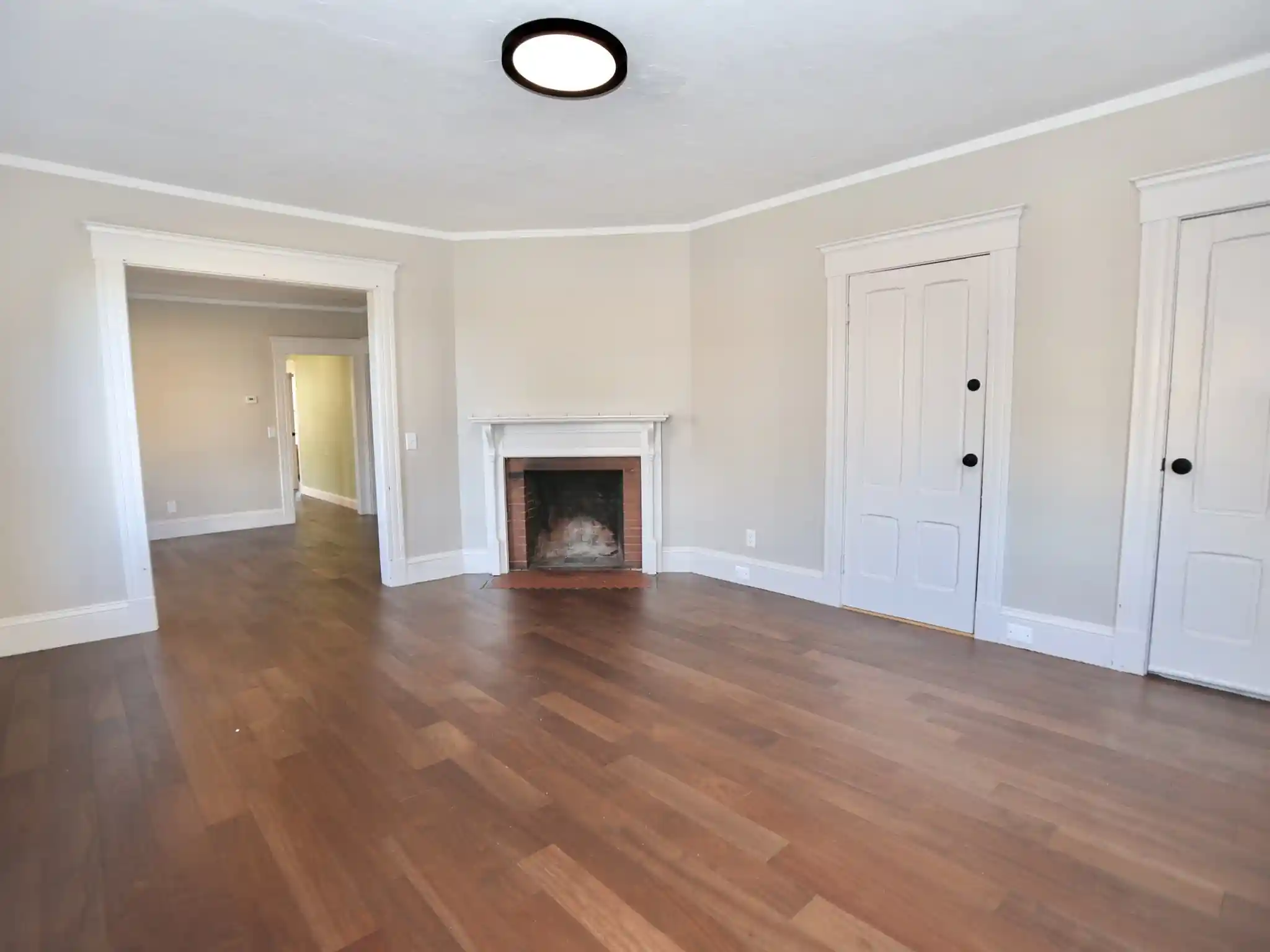Listing Photo 2 - Condo for sale in 469 Grv St located at 469 Grv St, Worcester, MA 01605 - Unit 469 Grove St