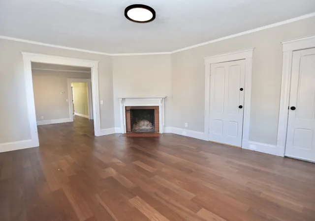 Listing Photo 2 - Condo for sale in building located at 469 Grv St, Worcester, MA 01605 - Unit #2