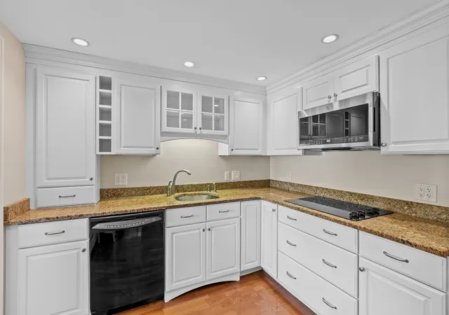 Listing Photo 1 - Condo for sale in building located at 75 Grv St, Wellesley, MA 02482 - Unit #427