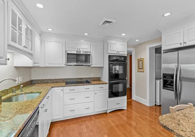 Listing Photo 4 - Condo for sale in building located at 75 Grv St, Wellesley, MA 02482 - Unit #427
