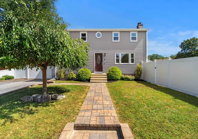 Photo 3 of Single family home for sale at 2 Ash St, Amesbury, MA 01913 | MLS# 73574893 | Listing updated on 2026-09-18