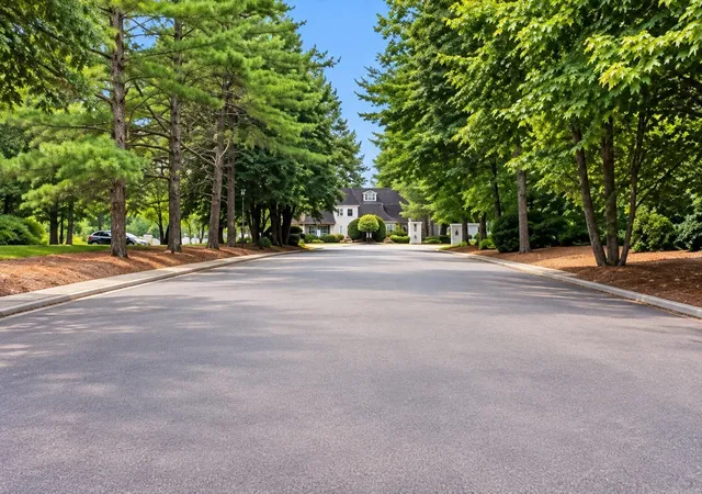 Photo 3 of Sale Pending at 180 Main St (building 5) #5205, Bridgewater, MA 02324 | MLS# 73571989 | Listing updated on 2026-09-23