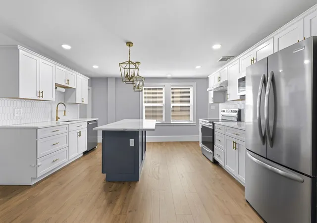 Listing Photo 5 - Condo for sale in building located at 42 School St, Salem, MA 01970 - Unit #2
