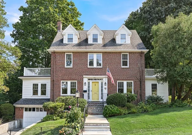 Photo 3 of Single family home for sale at 143 Arlington St, Winchester, MA 01890 | MLS# 73575069 | Listing updated on 2026-09-14
