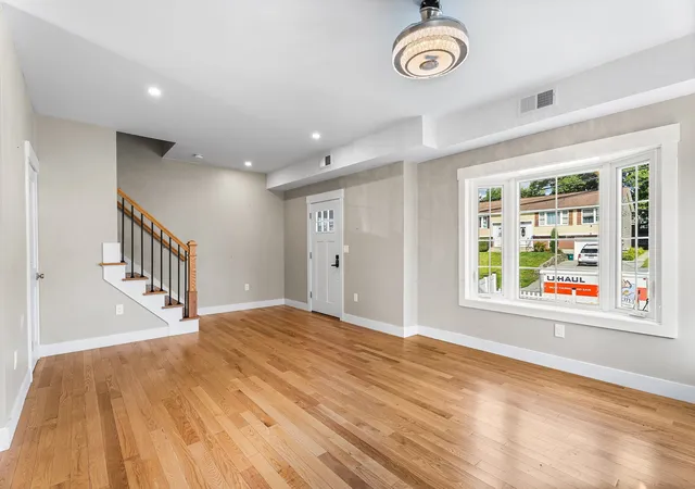 Sale Pending at 32 Valmor St, Worcester, MA 01604 | MLS# 73571294 | Listing updated on 2026-10-07