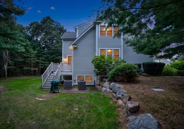 Photo 3 of Single family home for sale at 31 Quinn's Way, Mashpee, MA 02649 | MLS# 73585226 | Listing updated on 2026-10-17