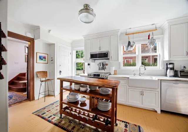 Photo 3 of Single family home for sale at 211 Crescent St, Northampton, MA 01060 | MLS# 73585599 | Listing updated on 2026-10-14