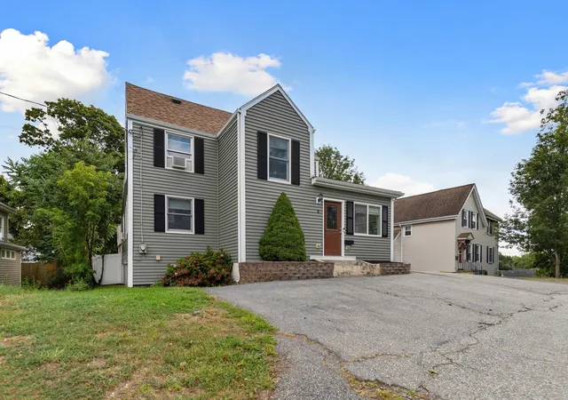 Photo 3 of Single family home for sale at 8 Herbert St, Wakefield, MA 01880 | MLS# 73572041 | Listing updated on 2026-10-02