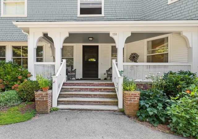 Listing Photo 4 - Condo for sale in building located at 158 Hesperus Ave, Gloucester, MA 01930 - Unit #2L